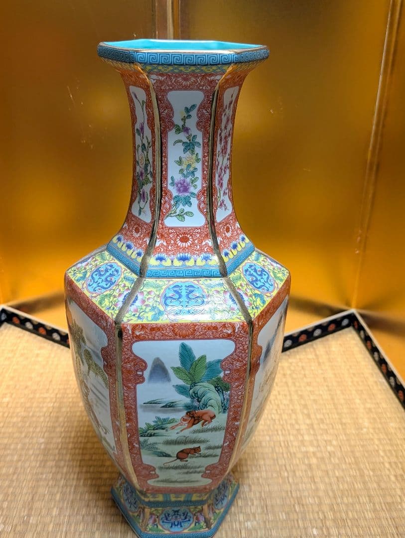 飾り壺　インテリア　六角形 十二干支　花瓶　美術工芸品