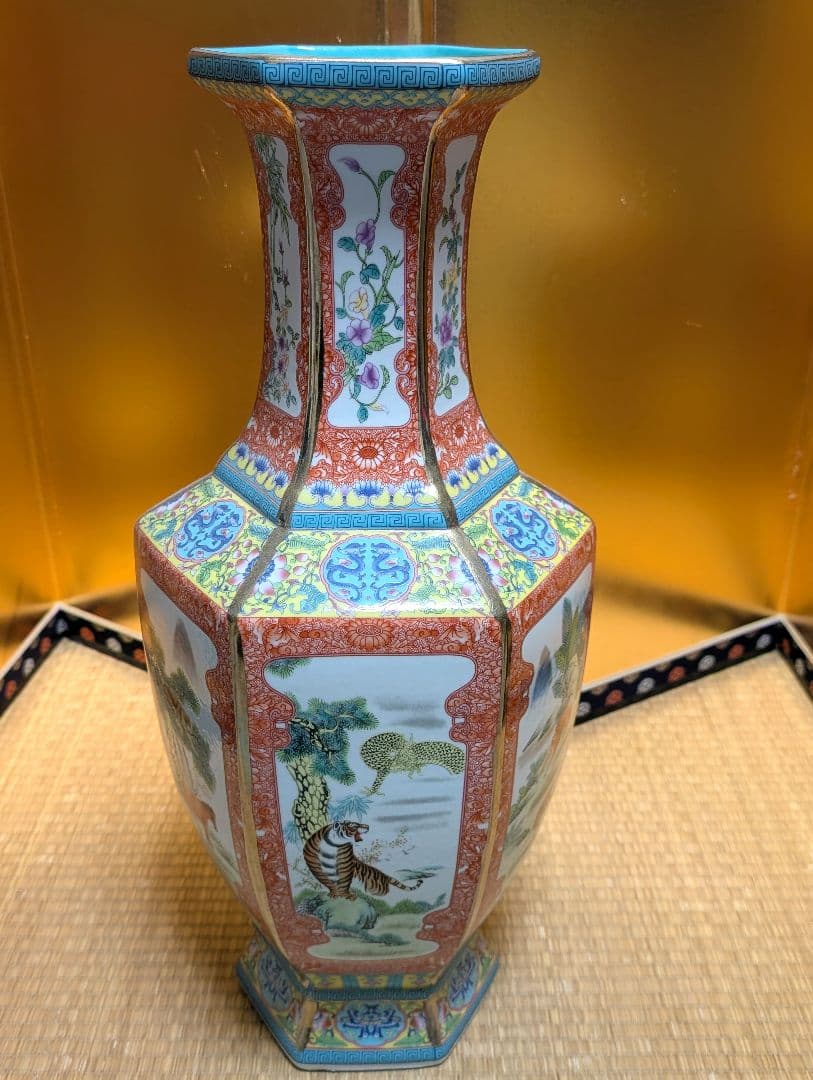 飾り壺　インテリア　六角形 十二干支　花瓶　美術工芸品