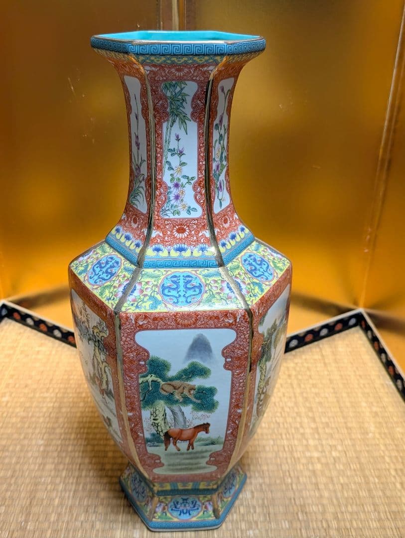 飾り壺　インテリア　六角形 十二干支　花瓶　美術工芸品