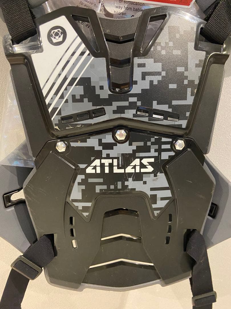 Atlas Defender 上半身プロテクター