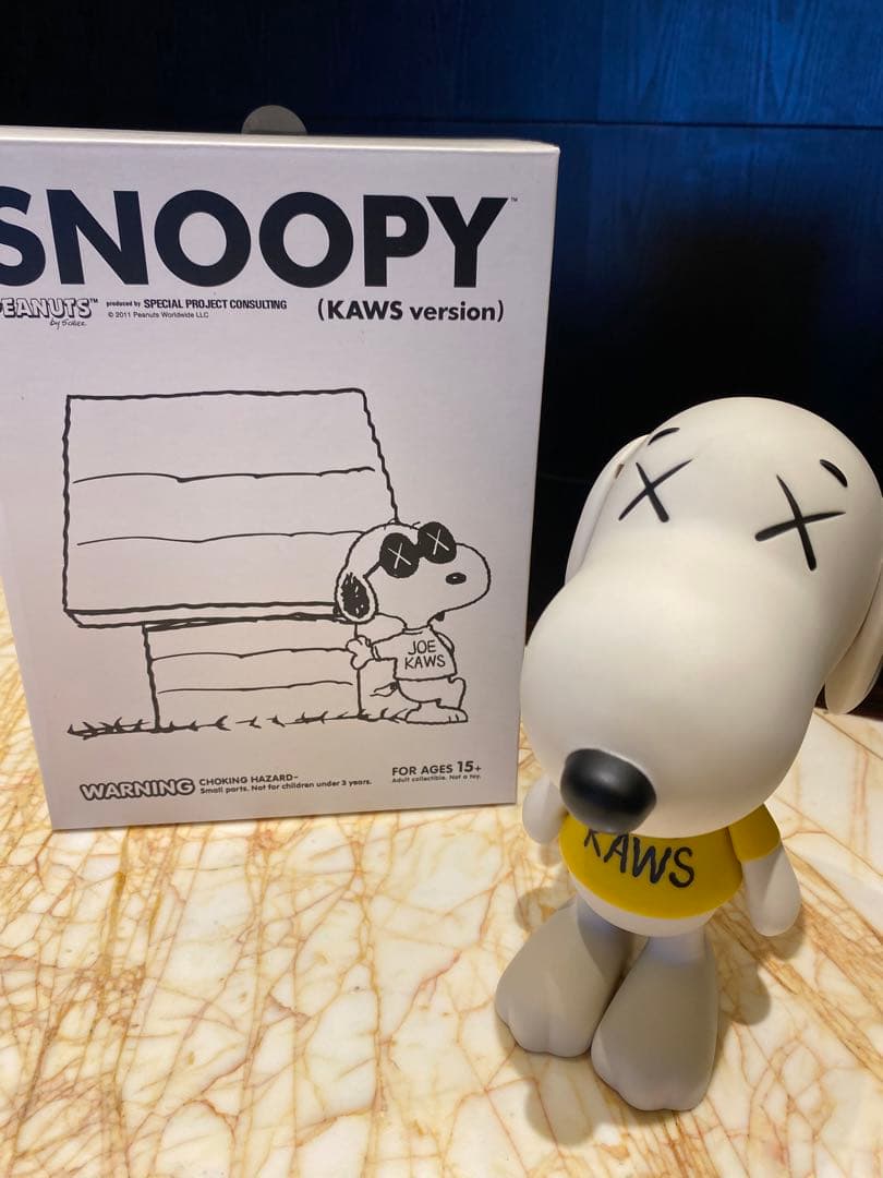 original fake KAWS MEDICOMTOY スヌーピー