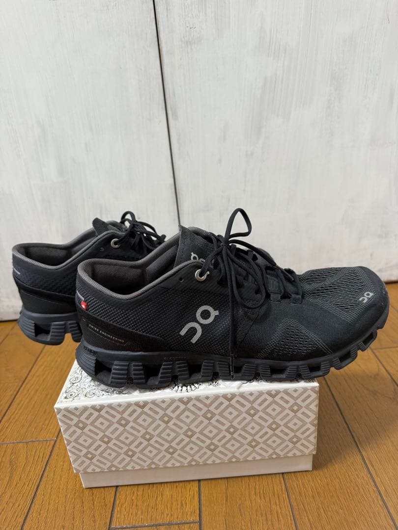 美品　正規品　On CloudX M8ブラック　26cm