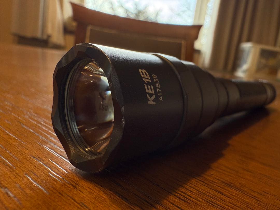 SUREFIRE E2L AA-A OUTDOORSMAN 懐中電灯
