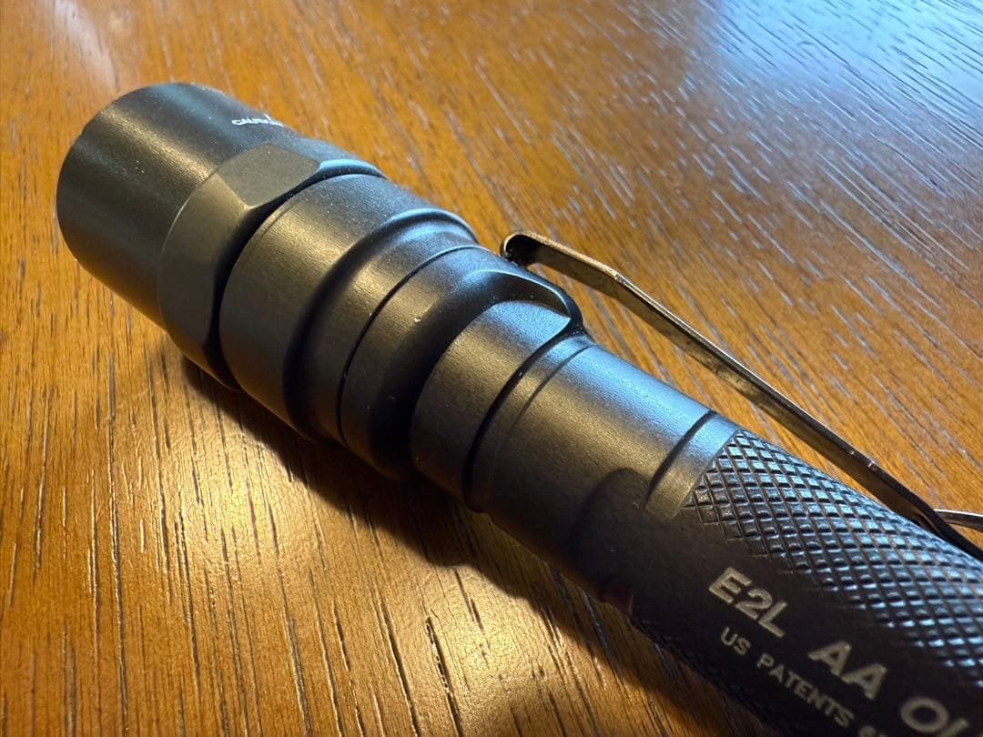 SUREFIRE E2L AA-A OUTDOORSMAN 懐中電灯