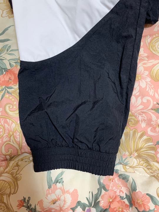 NIKE ナイロンズボン　Mサイズ