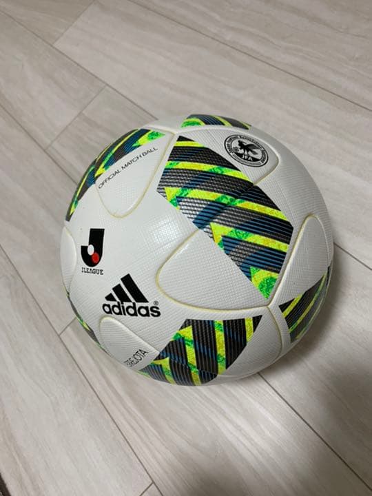 【値下げ】エレホタ サッカーボール 公式球5号