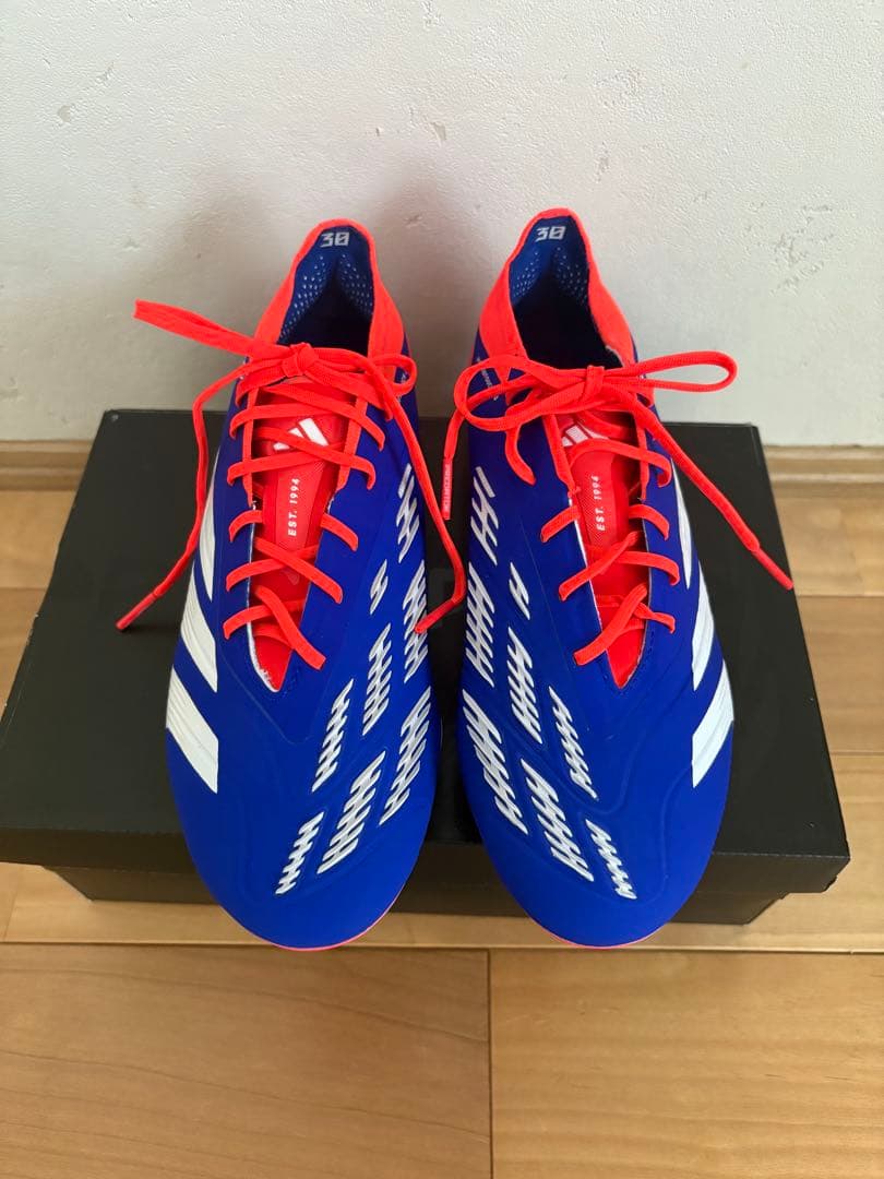 新品.未使用　プレデター ERITE スパイク　23.5 adidas