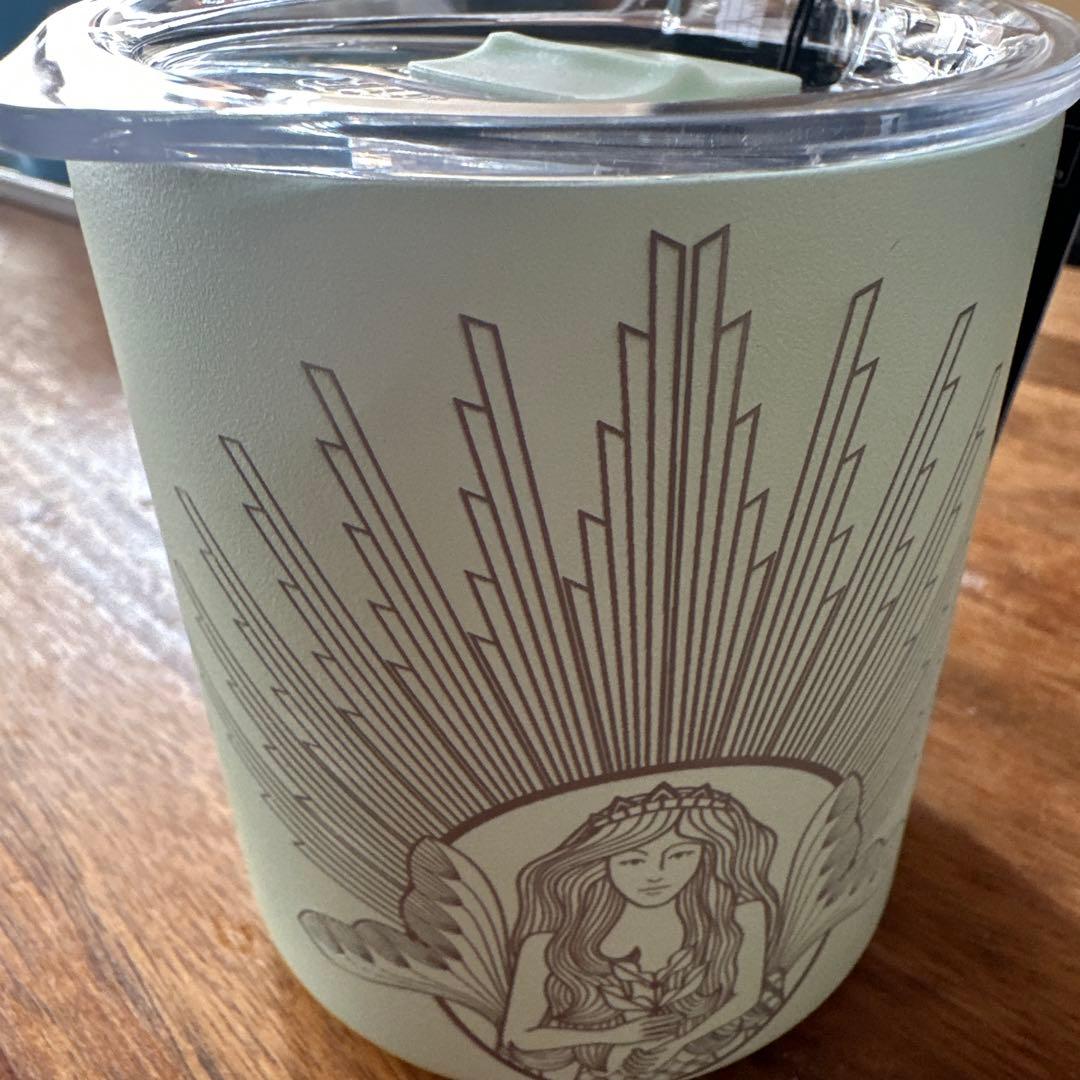 スターバックスリザーブNY エンパイアステートビル店限定のミントグリーン色のマグ