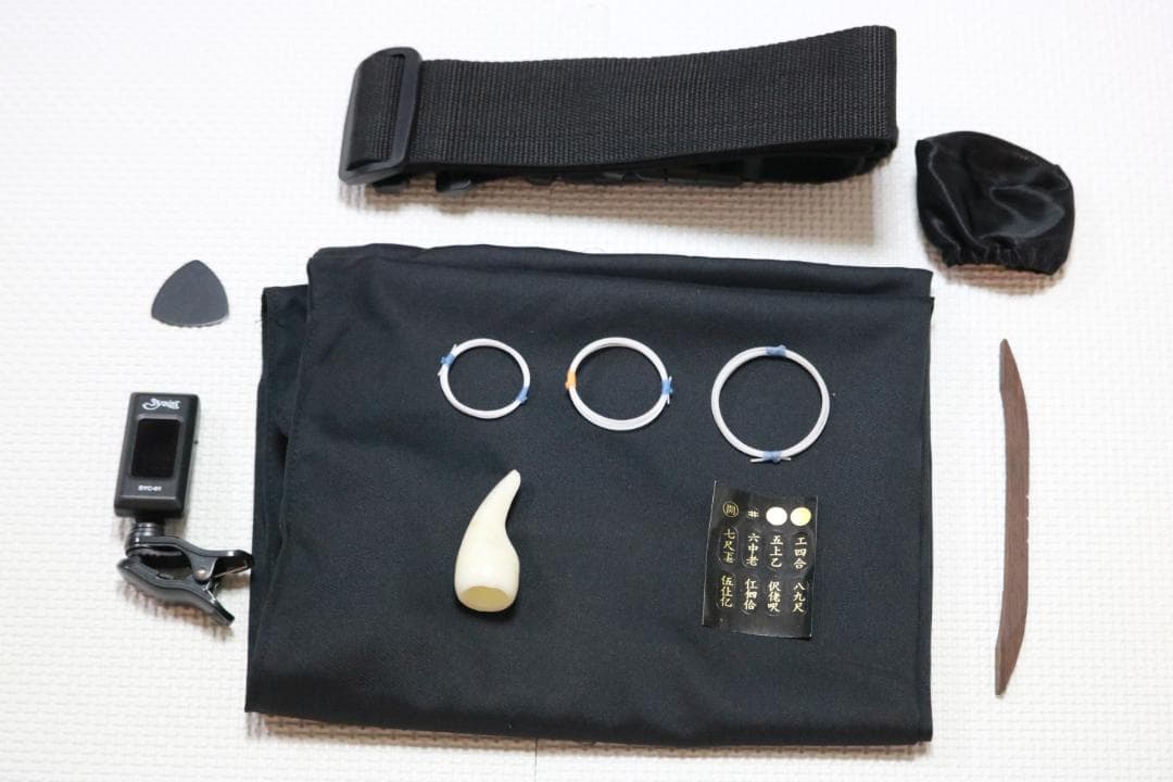 沖縄三線セット（人工皮張り）初心者に必要なお得な付属品付 新品未使用