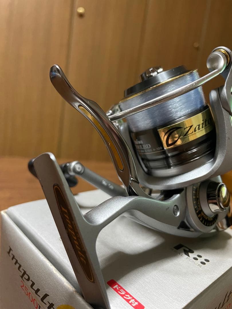 Daiwa インパルトα 2500LBD レバーブレーキリール