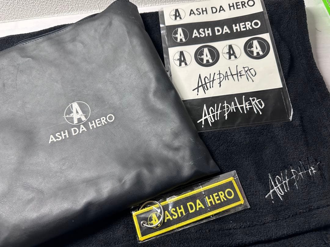 【ソロ時代】ASH DA HERO クッションケース付きブランケット