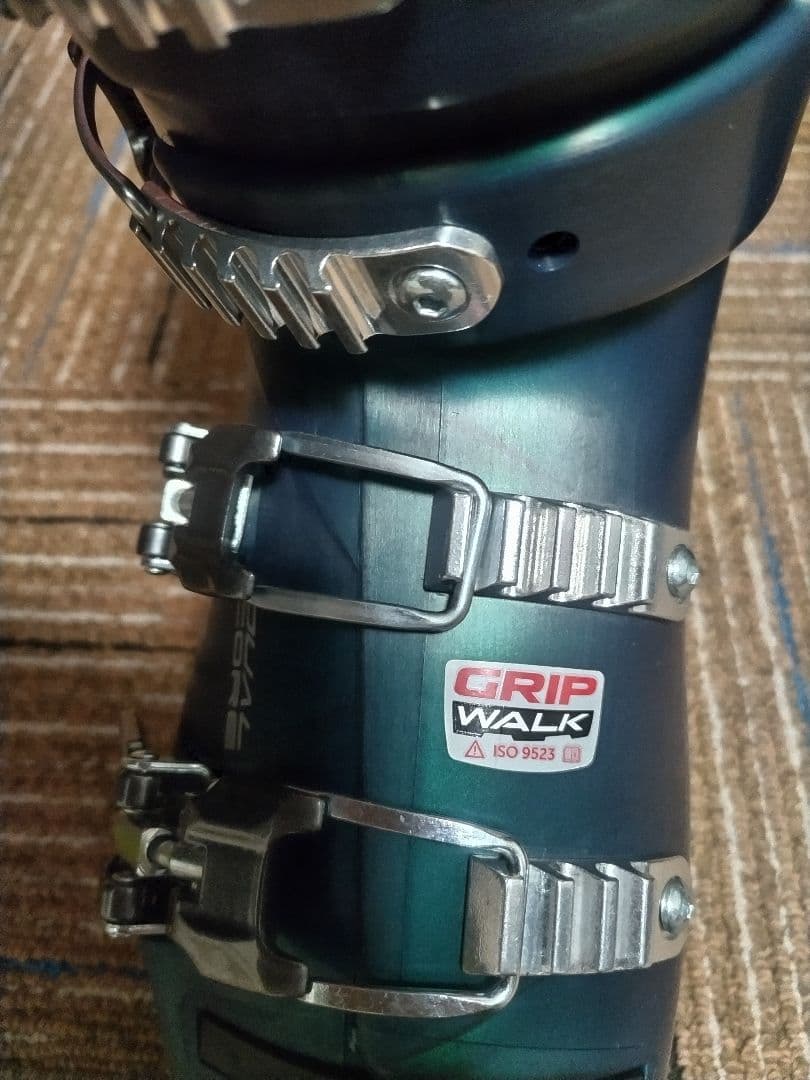 値下げ美品 ラング スキーブーツLange RX110 LV 23〜23.5cm