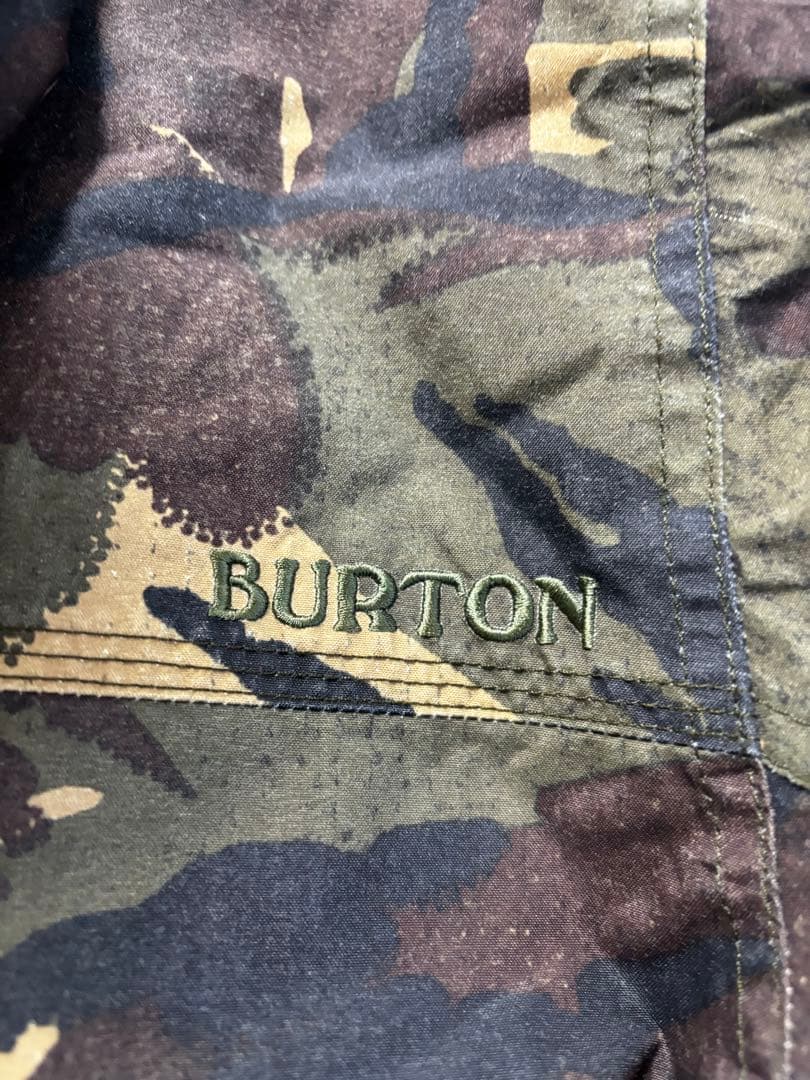 【人気ブランド】BURTON 迷彩ジャケット｜フード付き・高機能モデル
