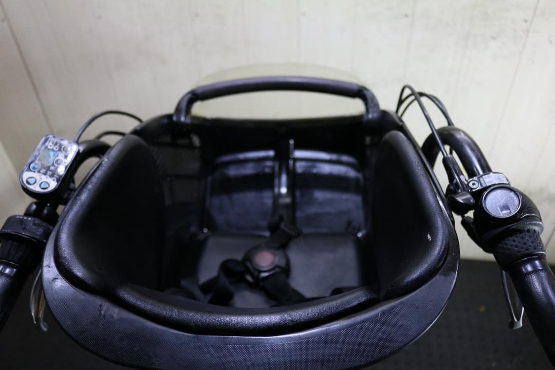 ブリヂストンアンジェリーノPOSH AP6L82 22-26型6AH 無光沢黒