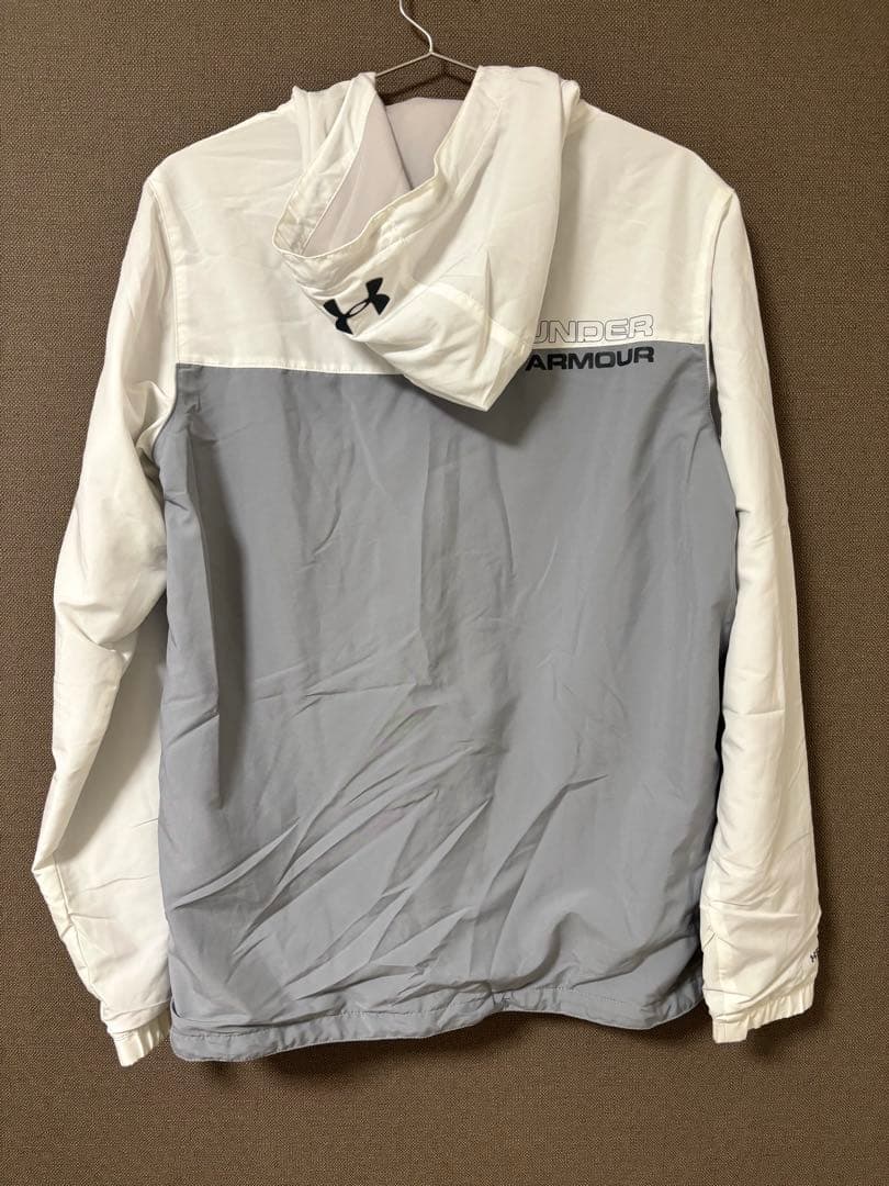 UNDER ARMOR ウィンドブレーカー ホワイト/グレー ジャージ