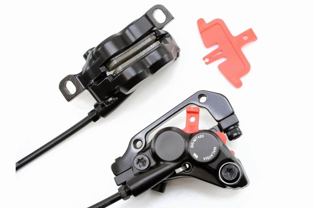 シマノ油圧ディスクブレーキ 対向４ピストン BL-M4100 BR-M420