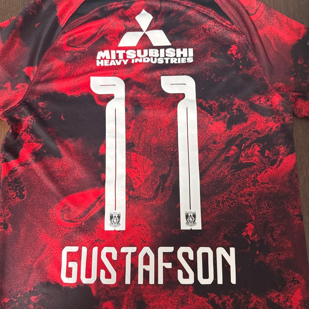 浦和レッズ GUSTAFSON 11番 シャツ