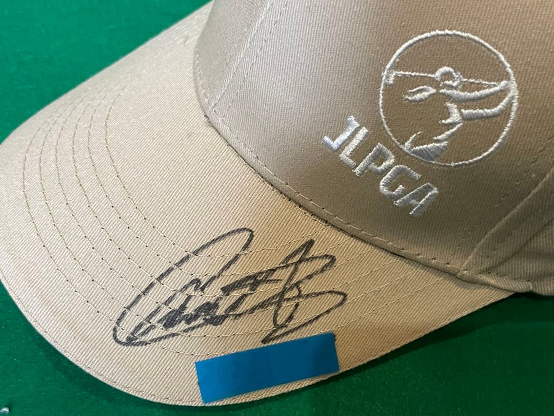 小祝さくら　サイン入り JLPGA ベージュキャップ