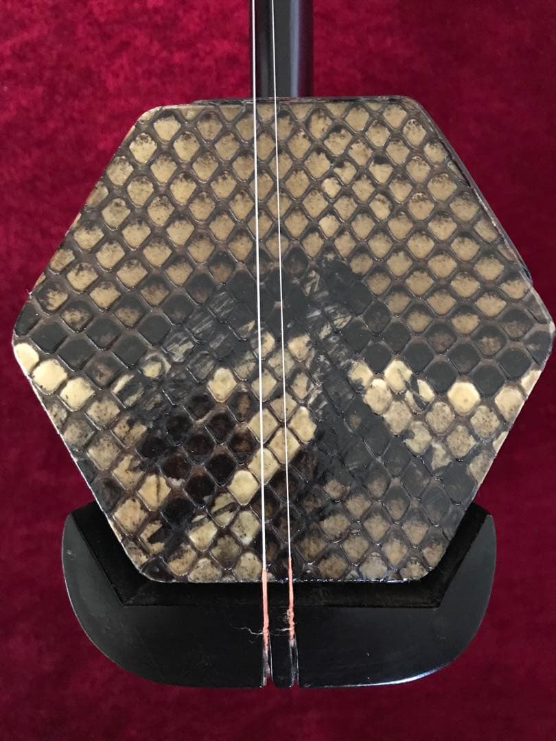在庫処分・二胡★70%OFF★黒檀・錦蛇皮★新中古品★必需品揃い★10年保証