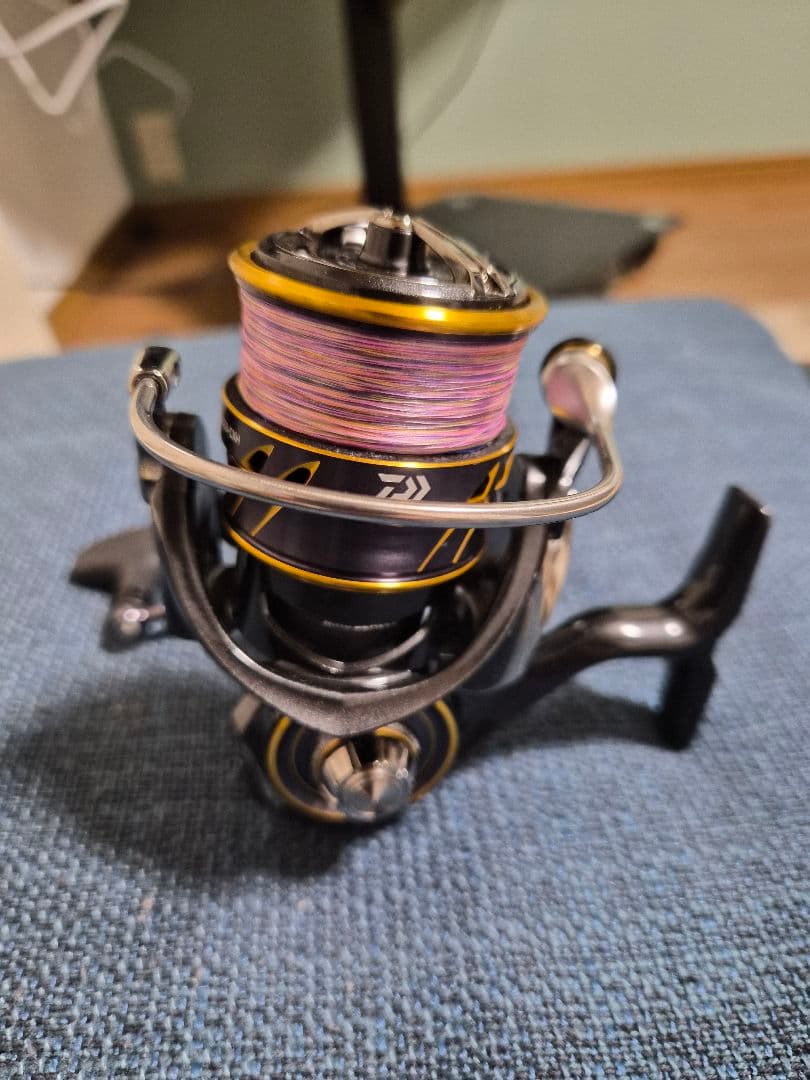 【美品】DAIWA CALDIA LT3000-CXH 21カルディア