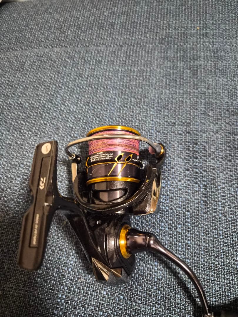 【美品】DAIWA CALDIA LT3000-CXH 21カルディア