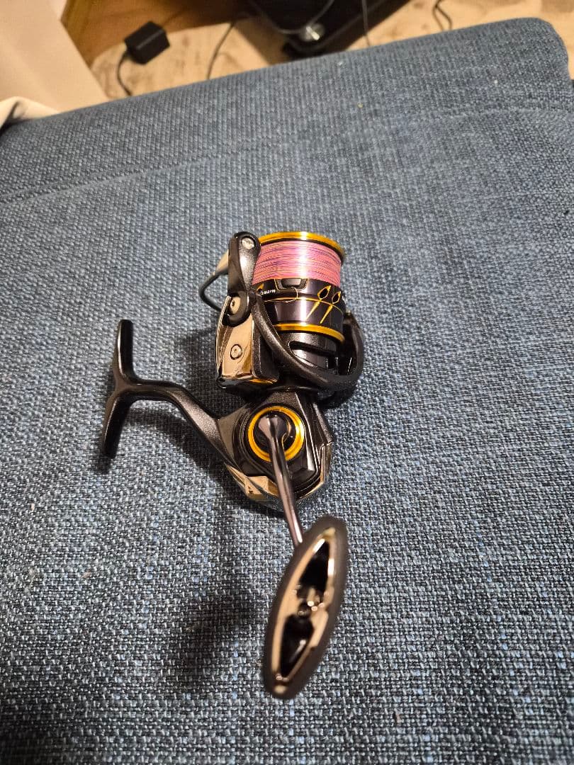 【美品】DAIWA CALDIA LT3000-CXH 21カルディア