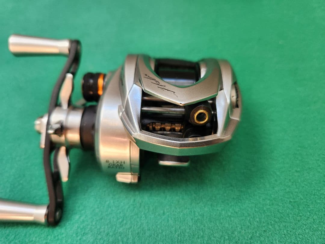 中古美品　ハイスター　ベイトフィネスリール giu99 右巻