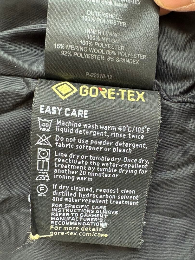 【上下セット】686GORE-TEX スノーボードウェア Mサイズ　セットアップ