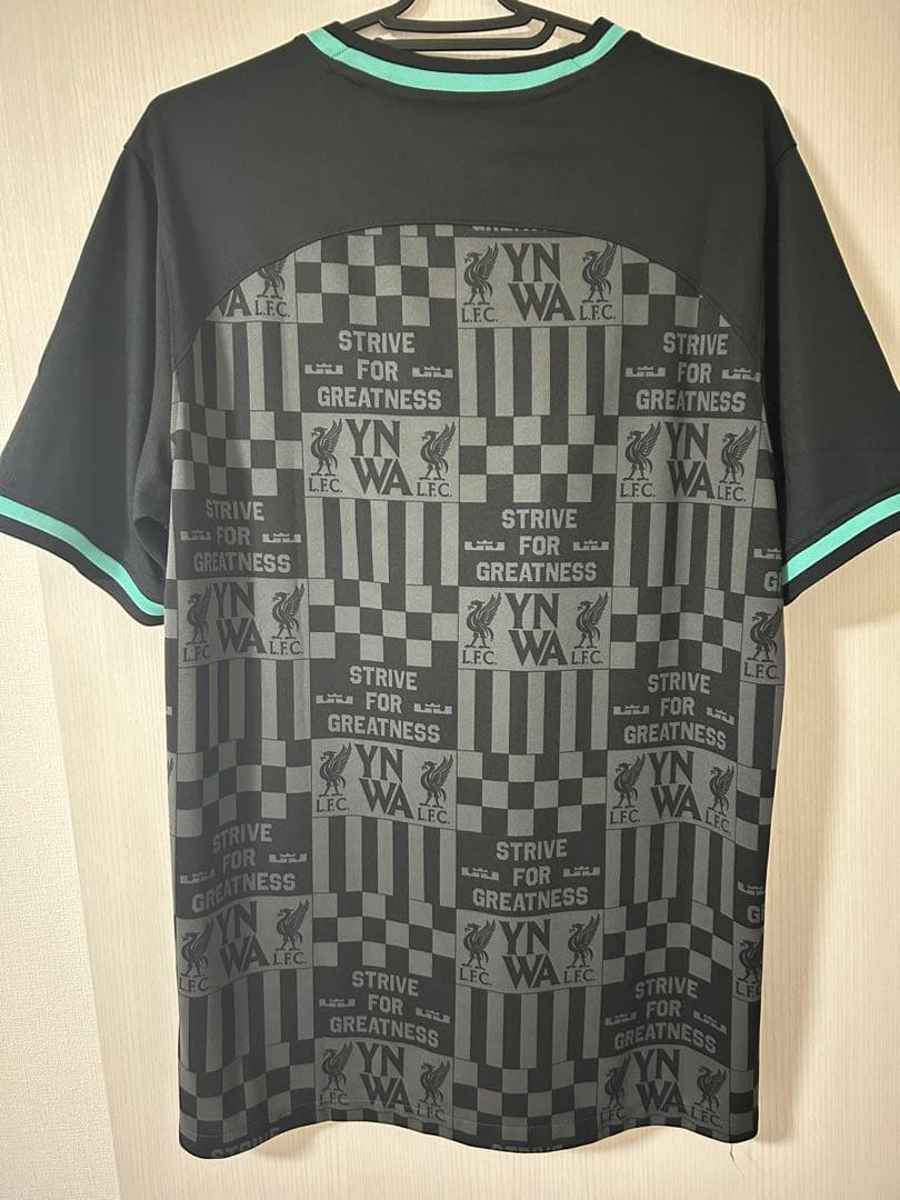 【値下げ依頼可】レブロン・ジェームズ × リヴァプールFC コラボユニフォーム