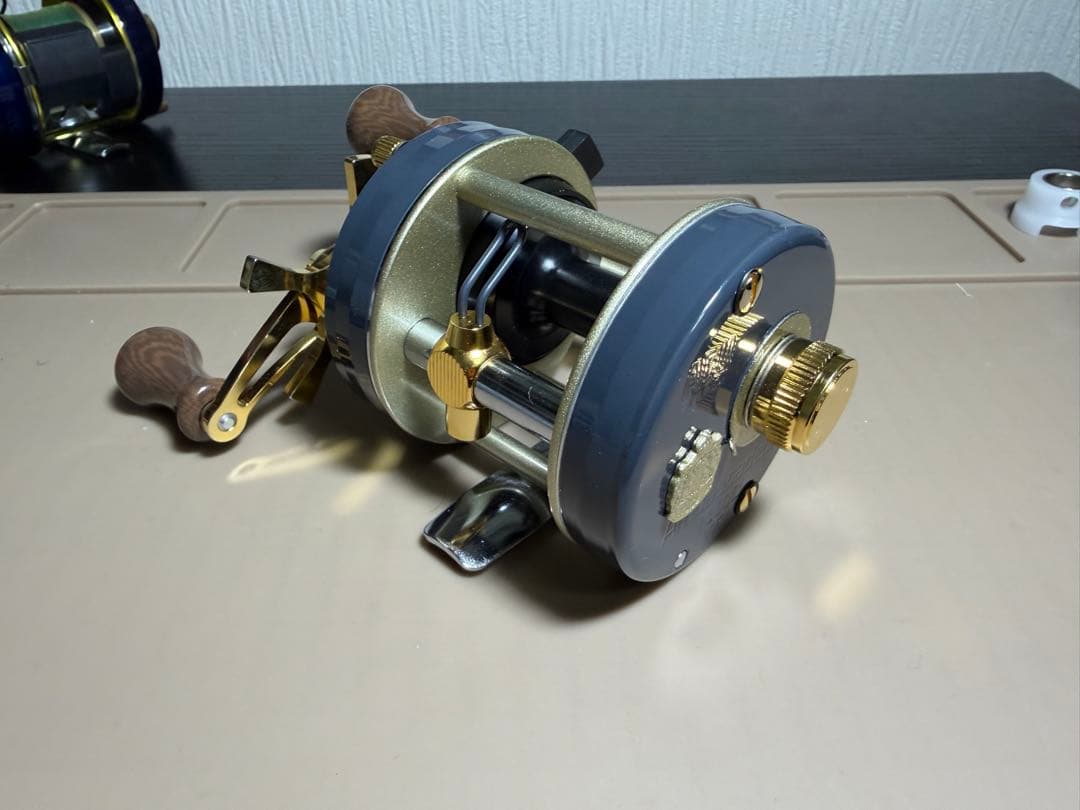 アブガルシア　アンバサダー2500C IAR