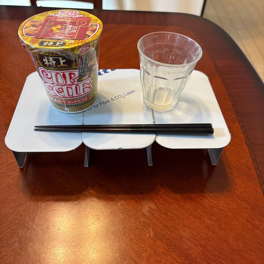 【新品】シラモトテッパンのコンパクトテーブル　超軽量　登山用