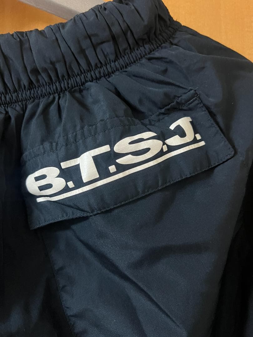 【激レア】BTSJ オフィシャルスタッフ　ブラックボディコンバットパンツMサイズ