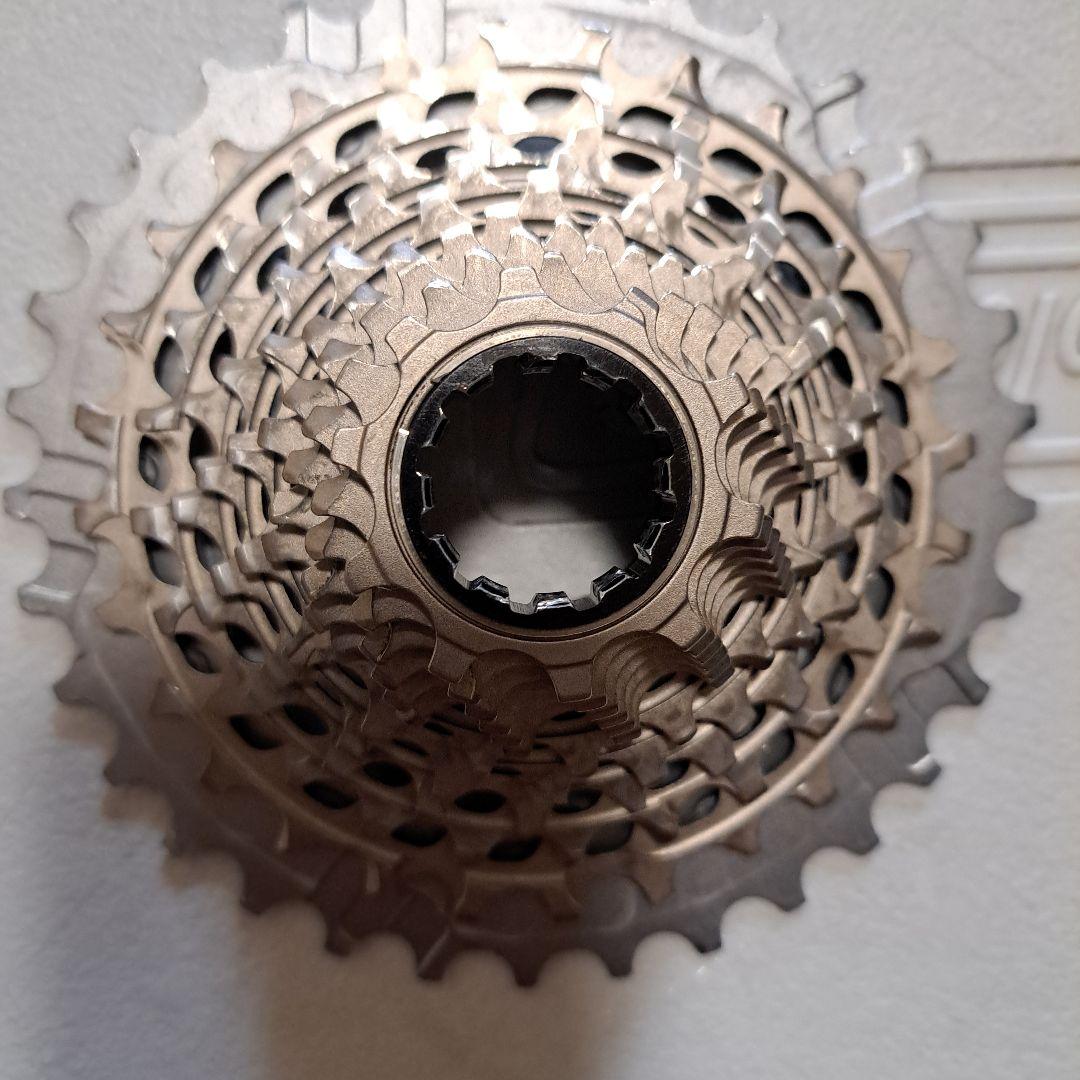 SRAM red カセット10_33t