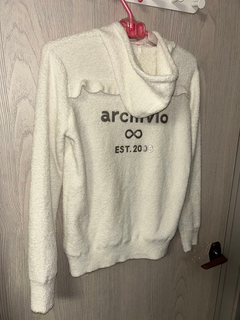 杏*♡様 美品 アルチビオ パーカー 36(S) ゴルフウェア archivio