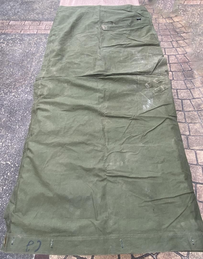 ☆ USED ルーマニア軍 放出 ポンチョ テントシート パラトカ オリーブ