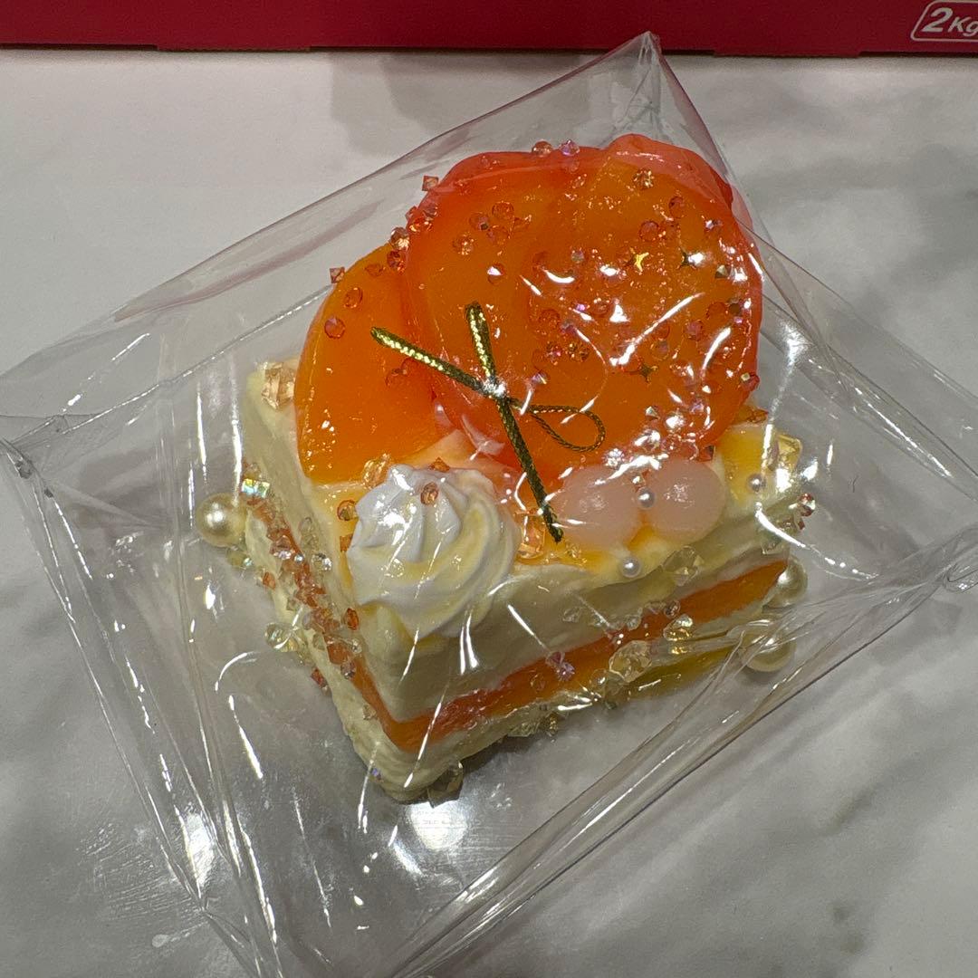 新作 キラキラ先生 スクイーズ ケーキ