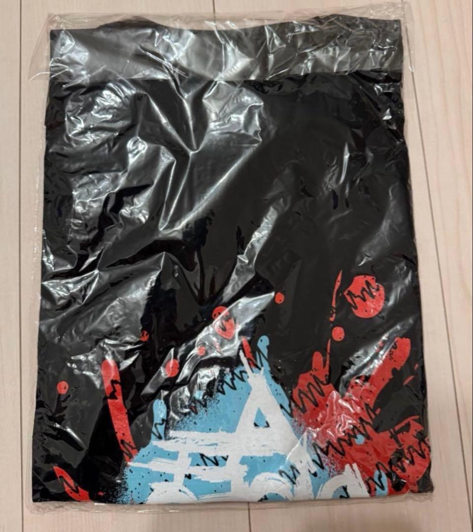 ONE OK ROCK LUXURY DISEASE (XLサイズ)Tシャツ