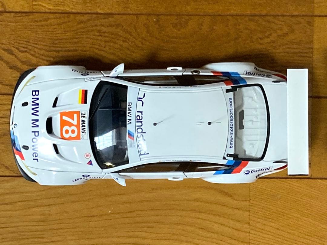  M3 GT2 Le Mans 2010ミニカー 1/18