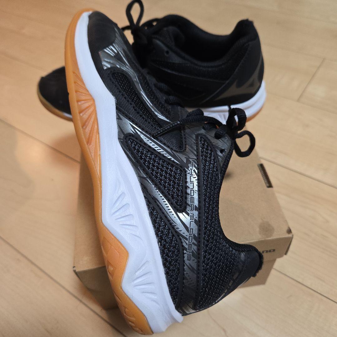 値下げバレーシューズ⭐Mizuno THUNDER BLADE 3 24.0cm