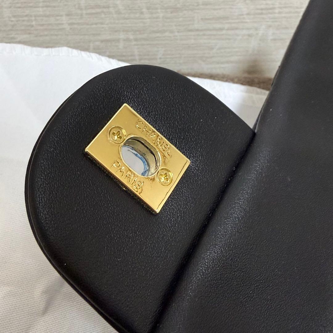 CHANEL ゴールド金具 ブラック ショルダーバッグ VIPギフトノベルティ