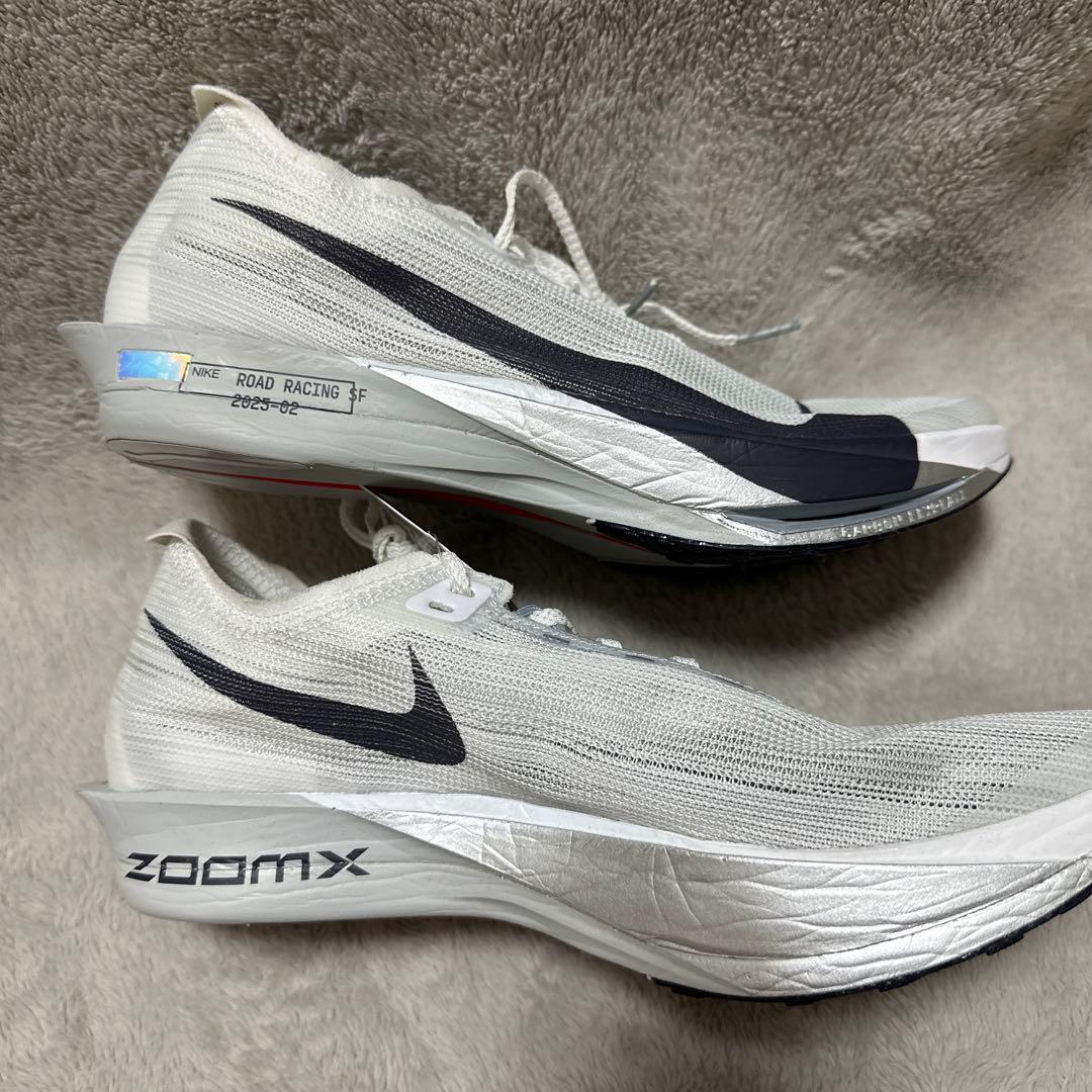 Nike ストリークフライ2 ランニングシューズ ホワイト/ブラック