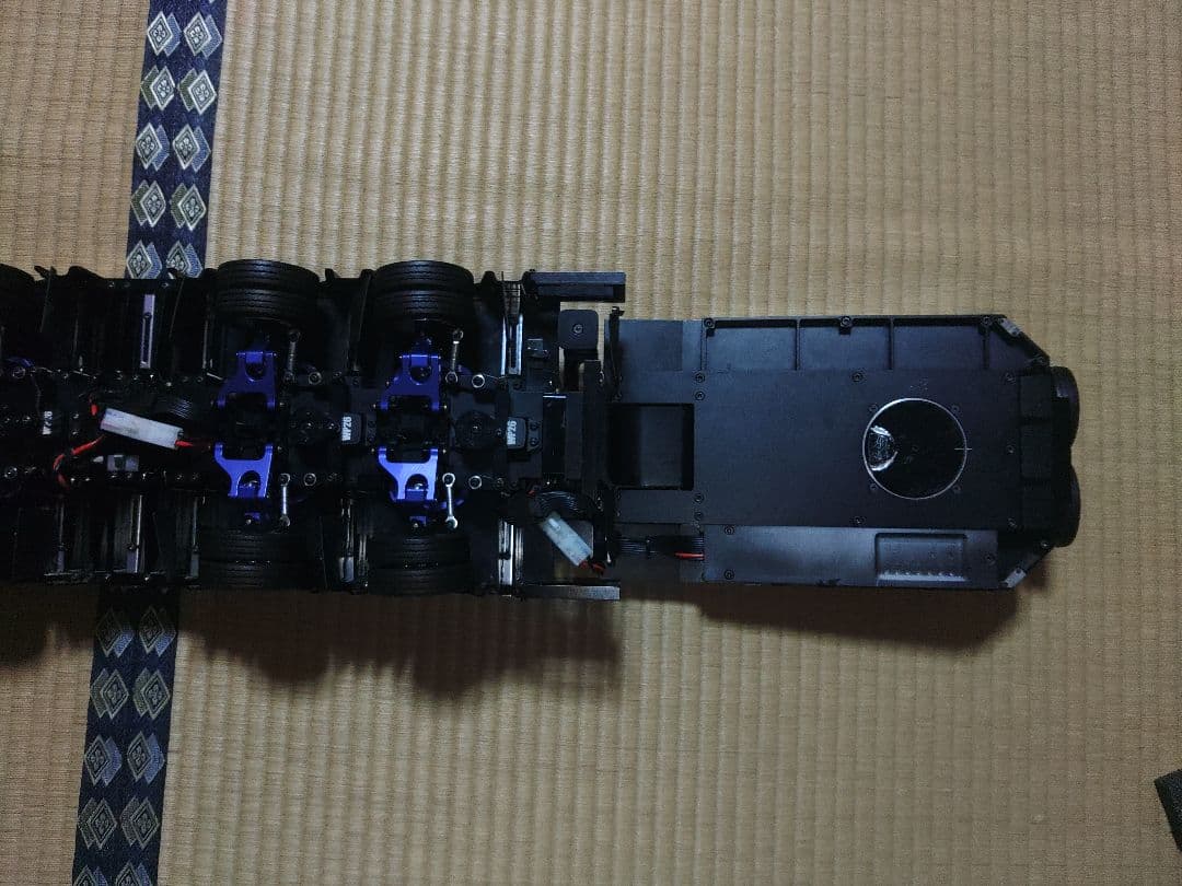 ホビーラジコン FURY BEAR 2+5 axle semi low loader