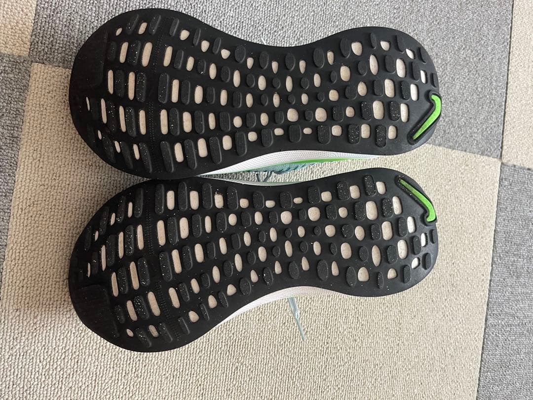 NIKE Infinity Run 4 グレー/グリーン26.5cm
