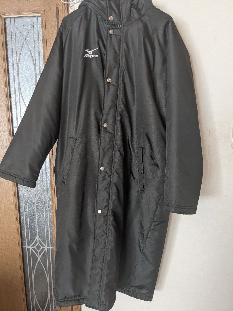 Eちゃん 美品、お値下げ中 Mizuno ブラック ベンチコート Lサイズ