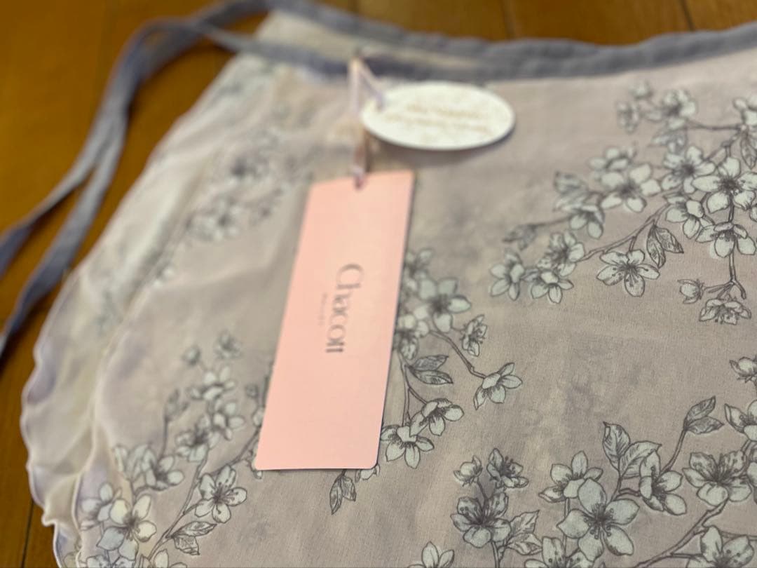 チャコット　バレエ巻スカート 薄いピンクの花柄　Mサイズ
