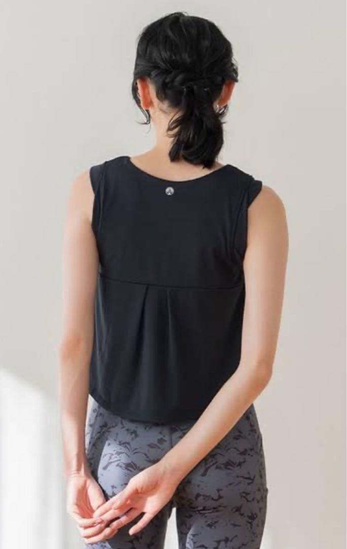 【新品】SUKALA ショートフレアタンクトップ M