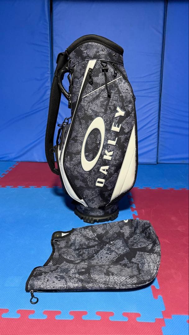 Oakley Golf Bag 18.0 キャディバッグ ブラック／グレー