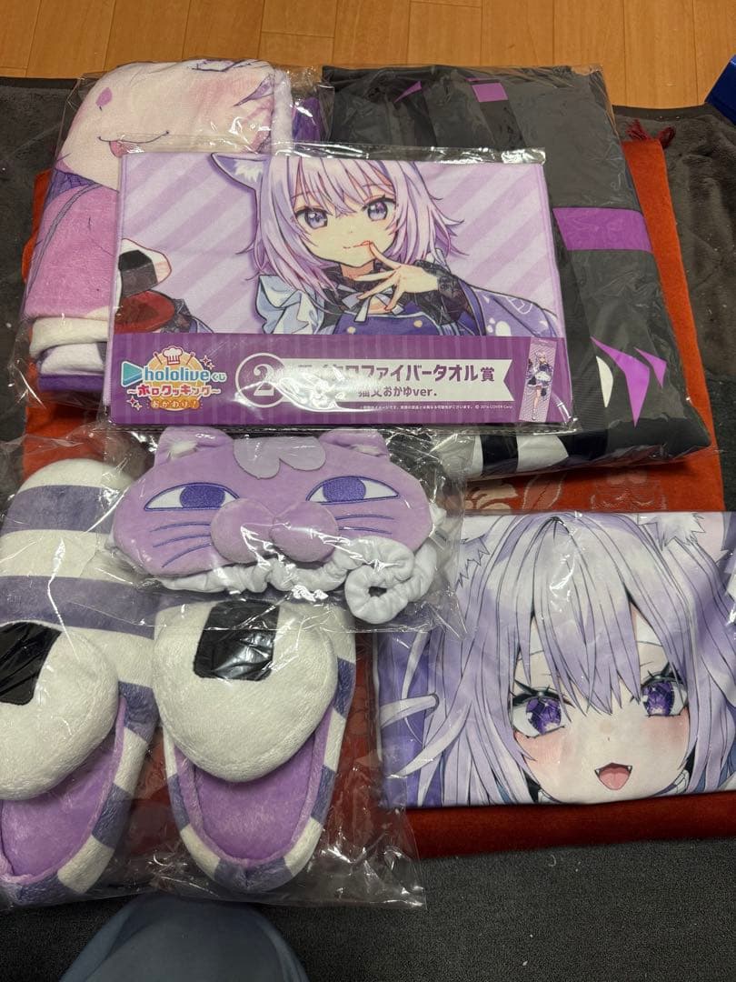 猫又おかゆはじめてのメン限衣装グッズ＋おそろいパーカー、一番くじファイバータオル