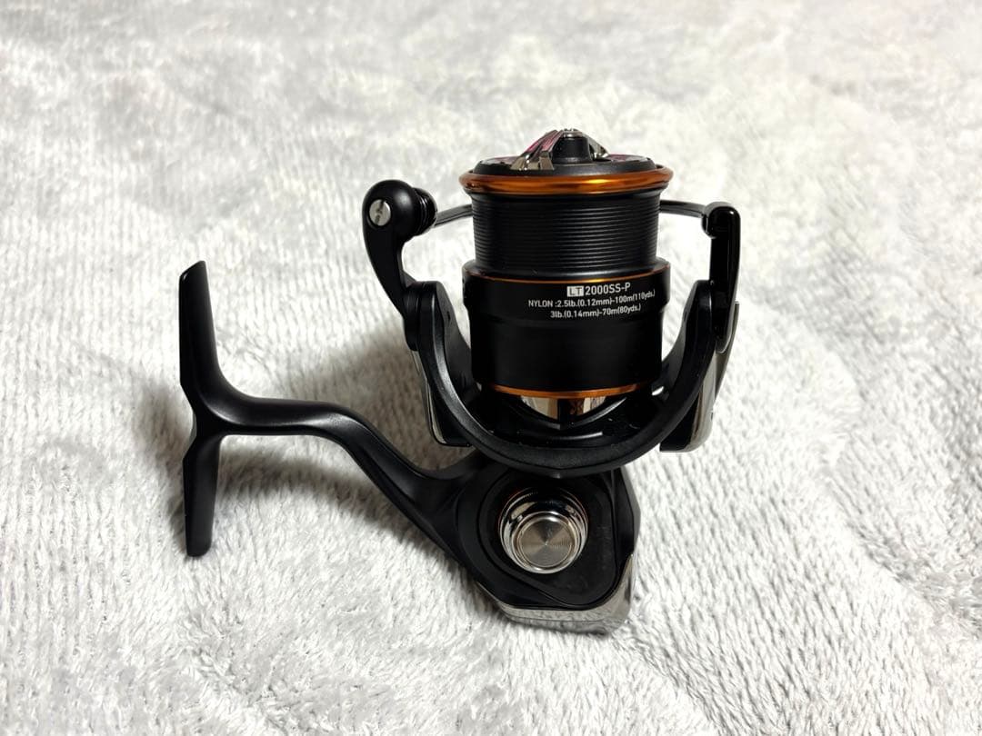 ダイワ 21プレッソ LT2000SS-P SLP 33mmカーボンハンドル