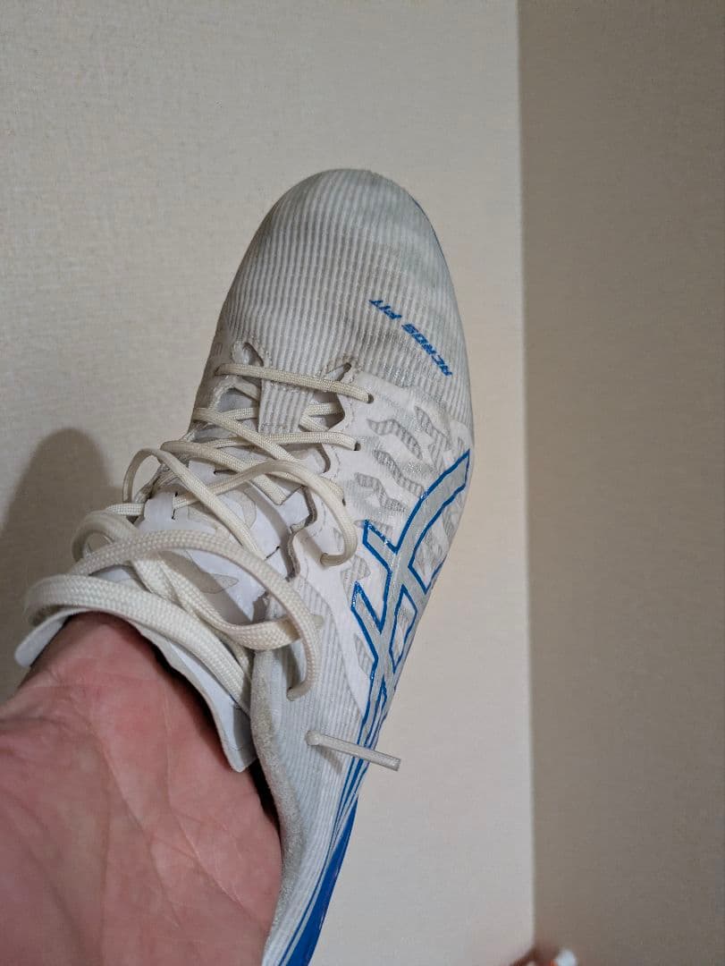 ACROS FIT ホワイト サッカーシューズ26.0㌢